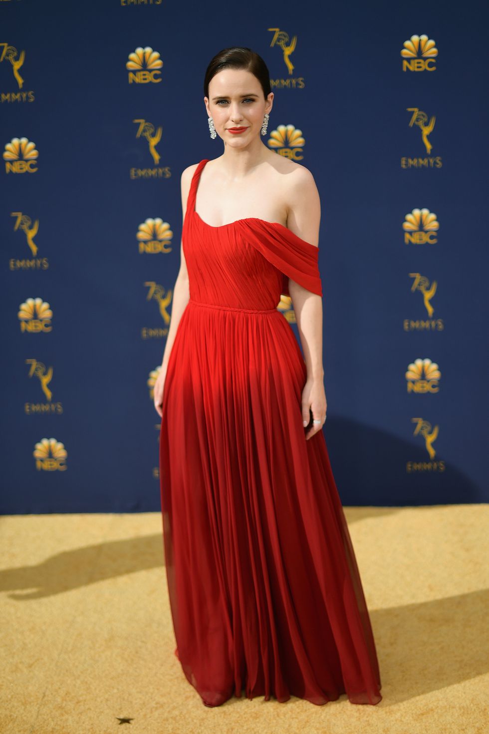 Sizzlingmagazine-emmys-2018-rachel-brosnahan-1537228620