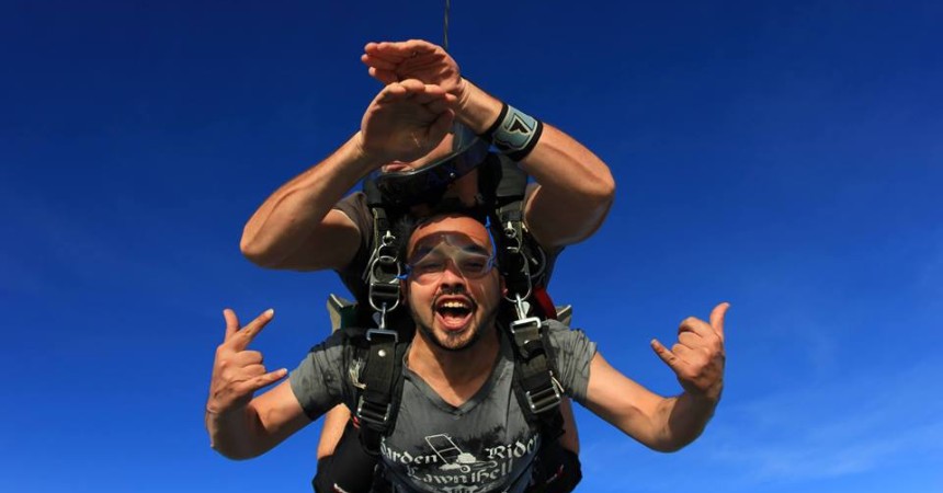 20 Awesome Skydiving Pictures