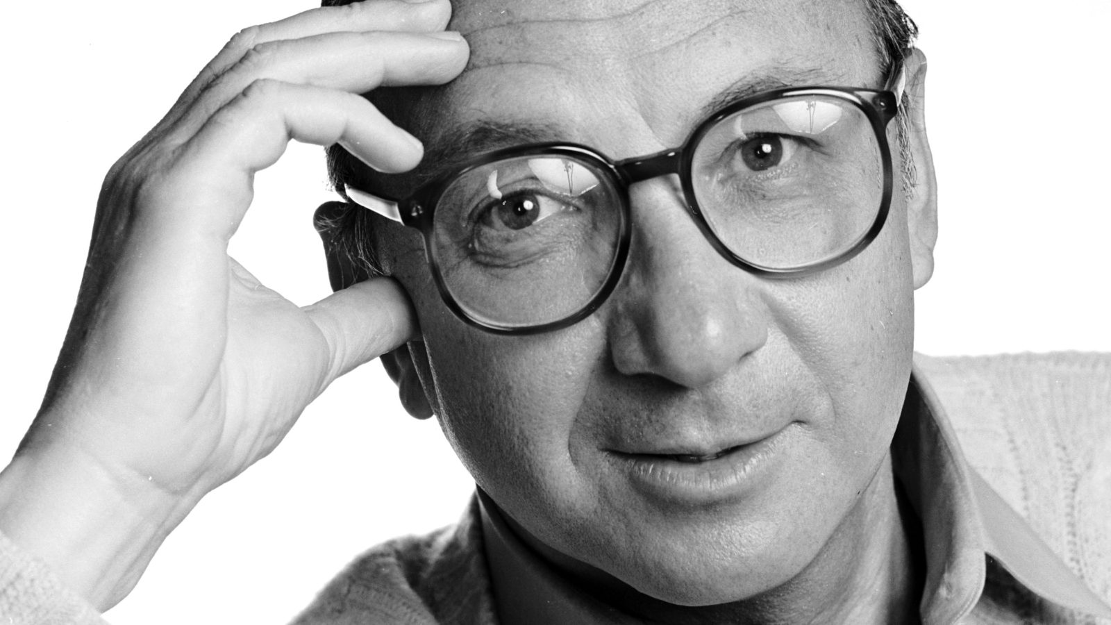Neil Simon, Broadway Master of Comedy, dies at 91