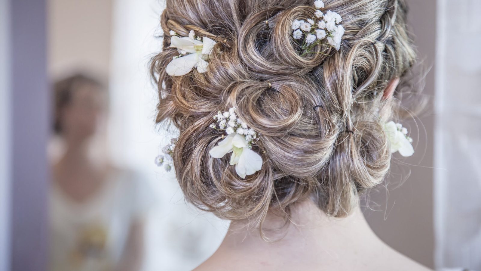 Top Hairstyles for All Bridesmaid to Rock the Look