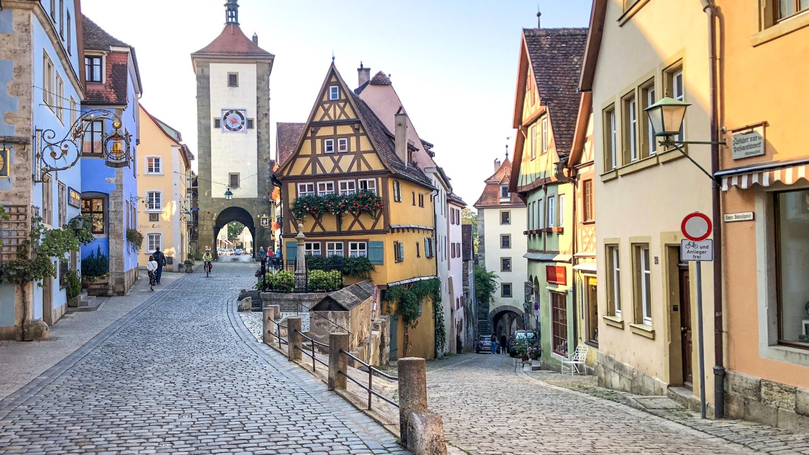 Low Slope Roofs: A Brief Introduction to the Lasting Real Estate Trend