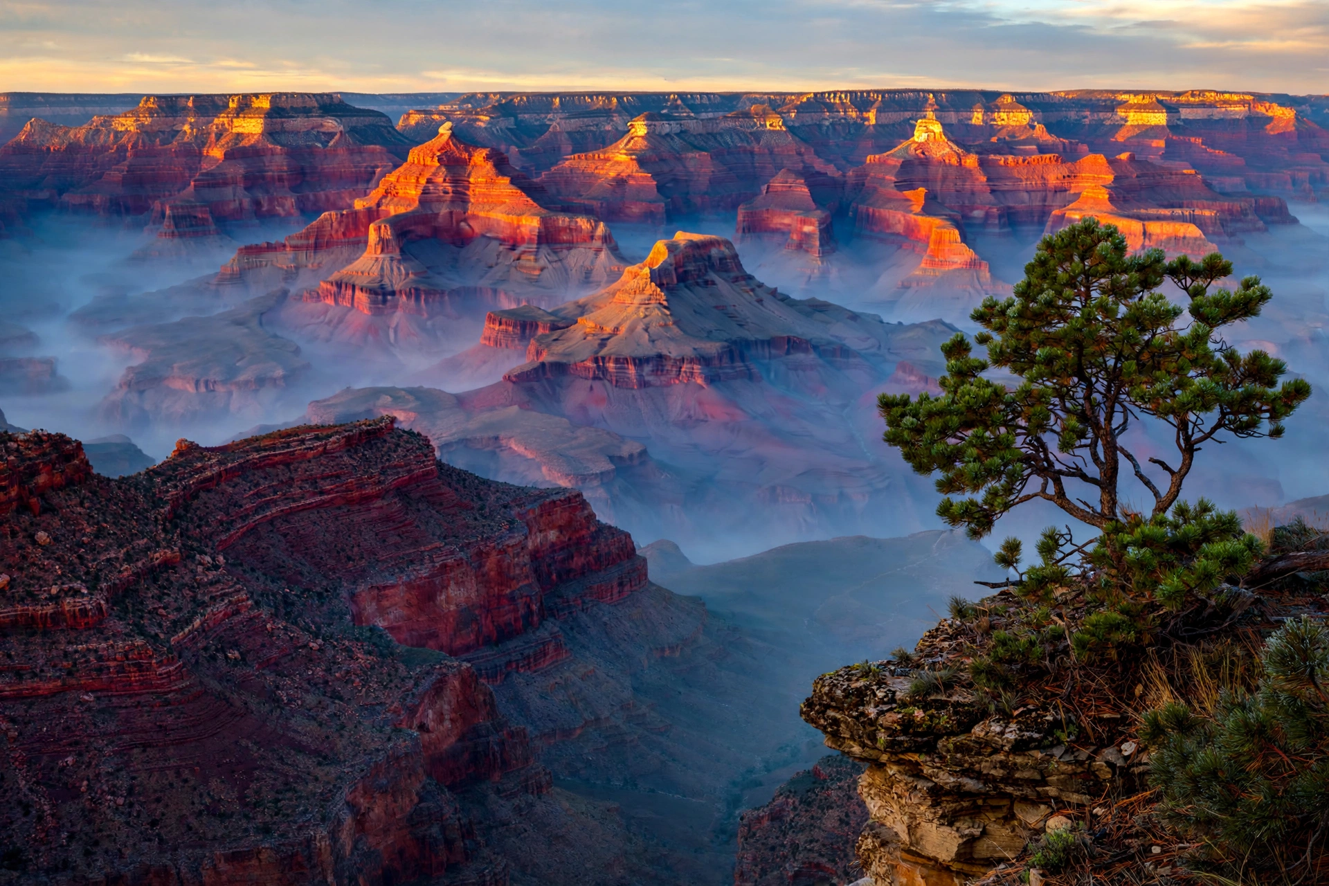 South Rim viewpoint over the Grand Canyon at sunrise